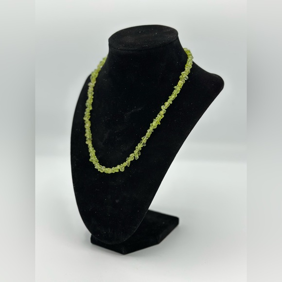 17.5in Natural Peridot Gemstone Necklace - Picture 2 of 6
